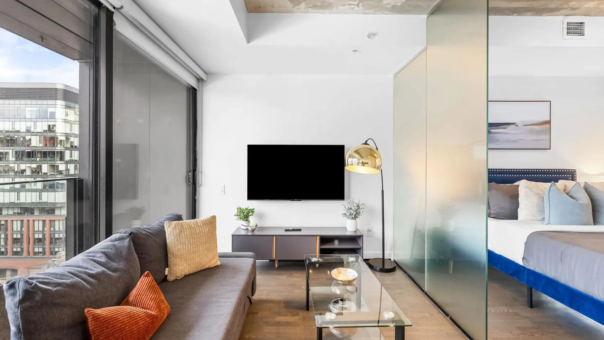 King St W Haven Steps To Gourmet Dining Appartement Toronto