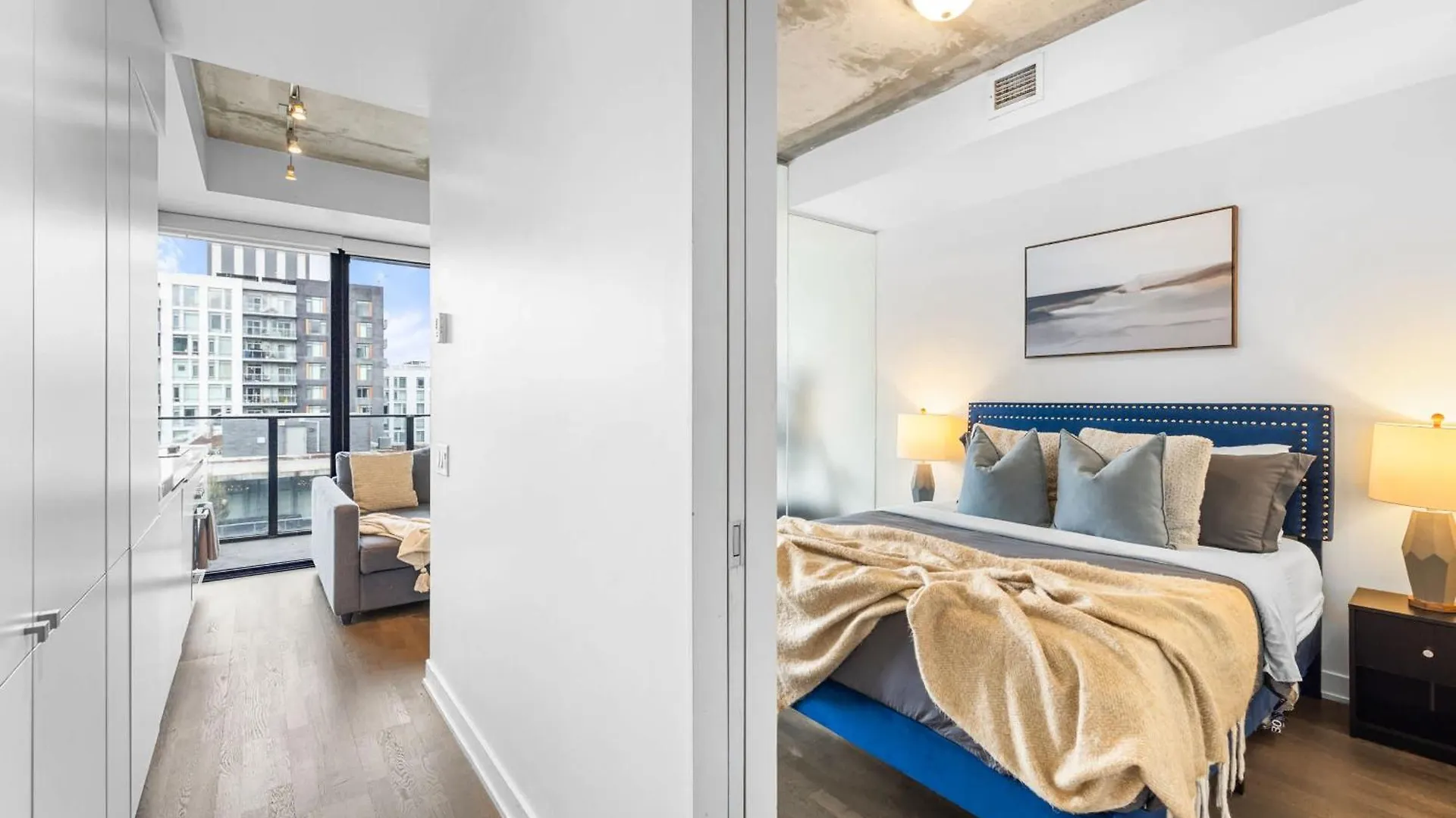 King St W Haven Steps To Gourmet Dining Appartement Toronto Canada